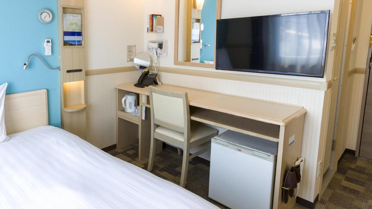 Toyoko Inn Osaka Hankyu Juso-Eki Nishi-Guchi No.2 Екстер'єр фото